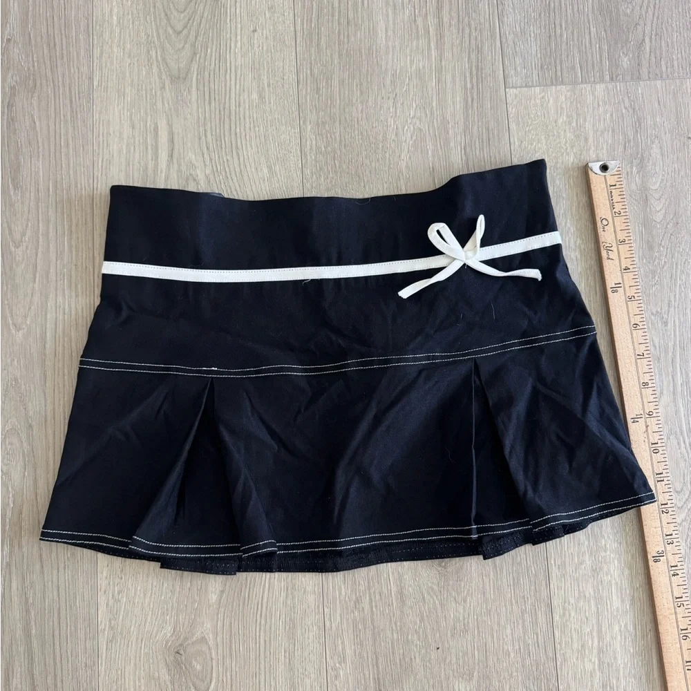 Motel Rocks Black and White Skater‎ Mini Skirt NWT
